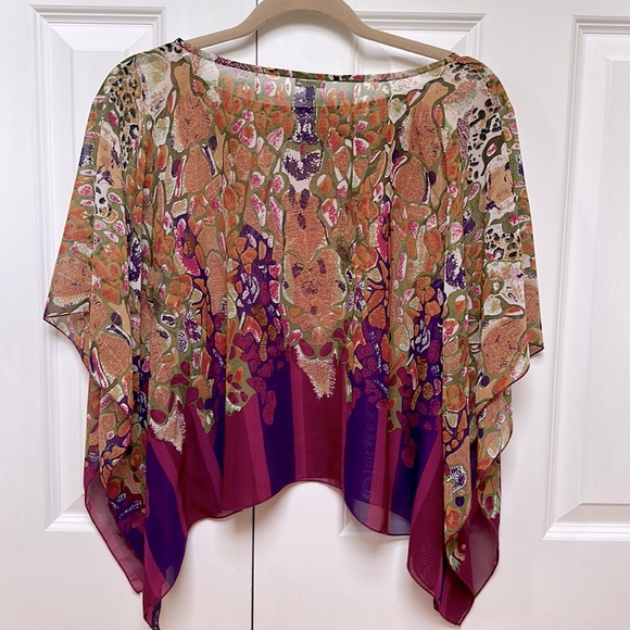 NWOT Charlotte Russe Handkerchief Top - Picture 2 of 4